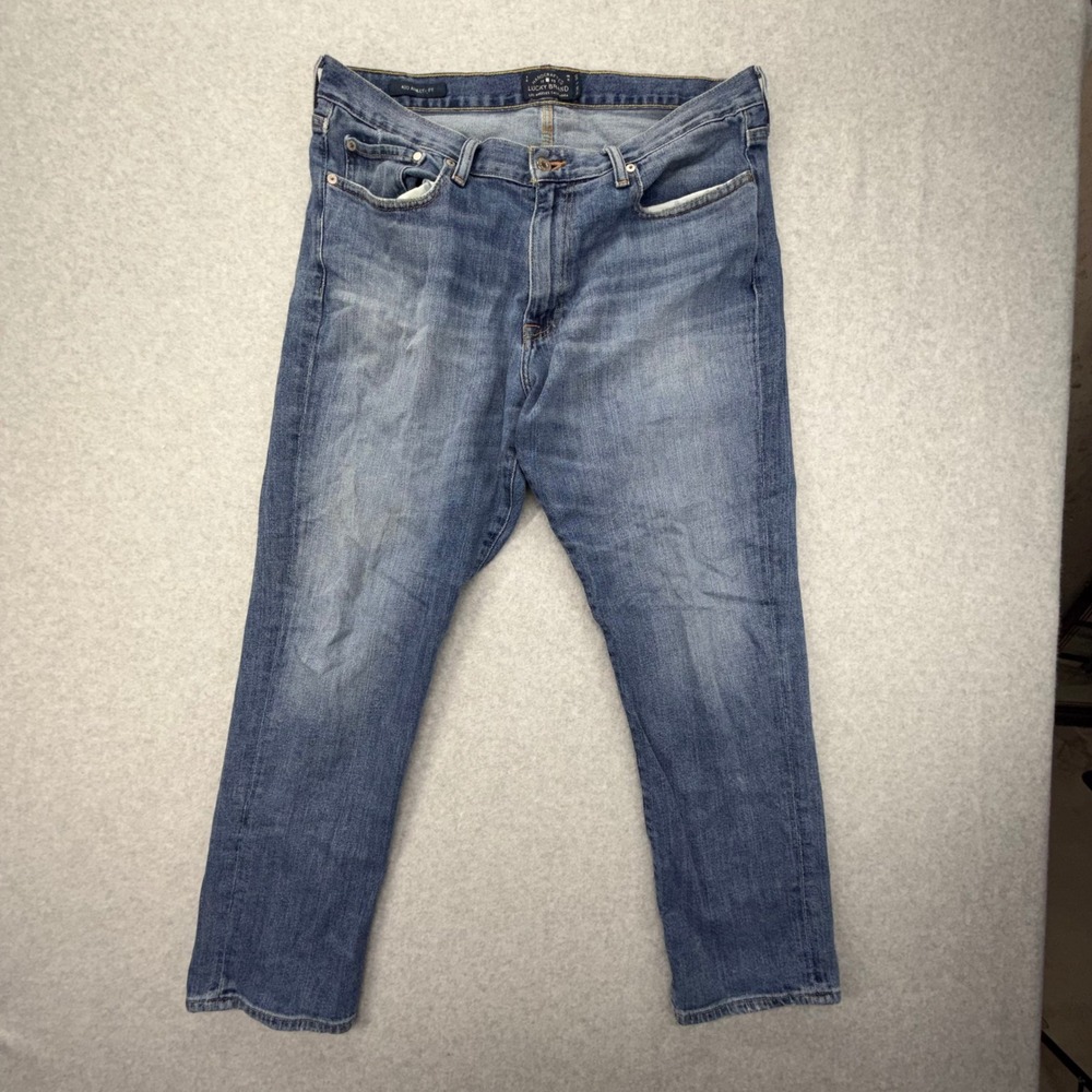 Lucky Brand 410 Athletic Fit Mens Jeans 36x30 Medium Wash Blue Tapered Leg Denim - Picture 1 of 10